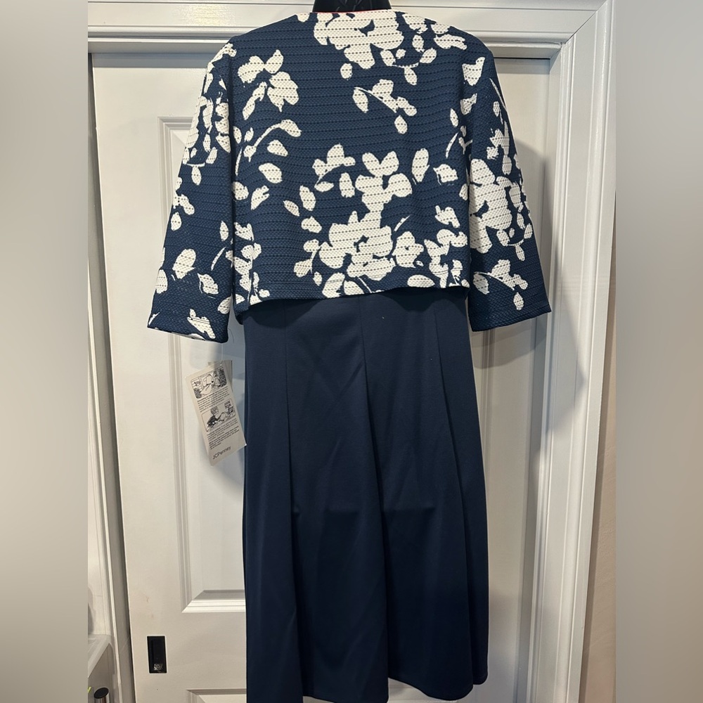 Two Dress - Picture 2 of 10